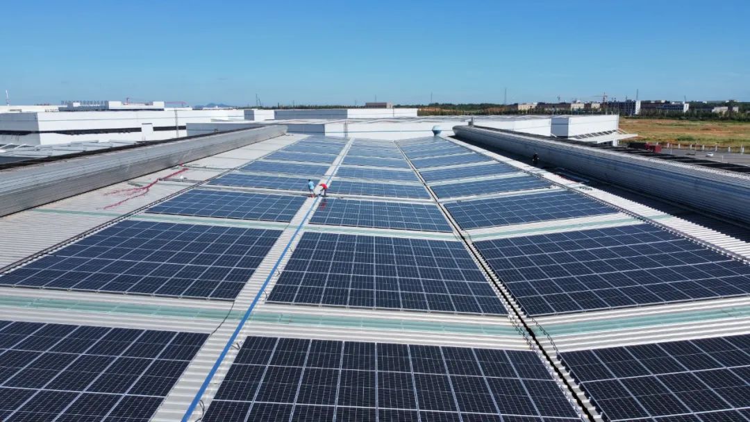 扩容金融服务模式，，，，，，，助推企业绿电转型，，，，，，，365速发国际最新平台绿能承建优钢科技光伏屋顶项目并网
